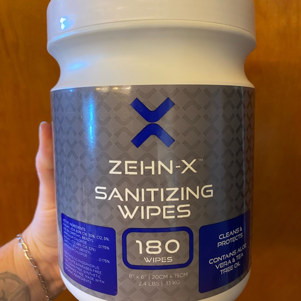 Zehn-X Sanitation Wipes 180 count